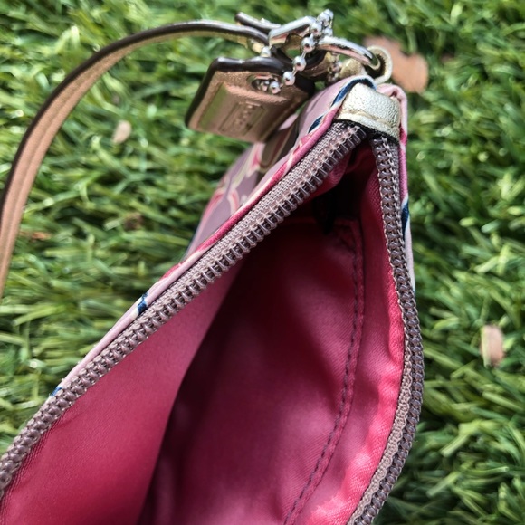 *HOST PICK* ⭐️🎉 Coach satin wristlet with gold leather piping - Picture 5 of 5